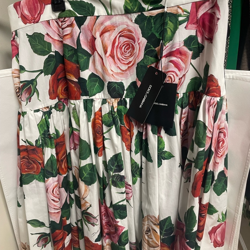 NWT D&G Rose Print Midi Skirt US 14, IT50